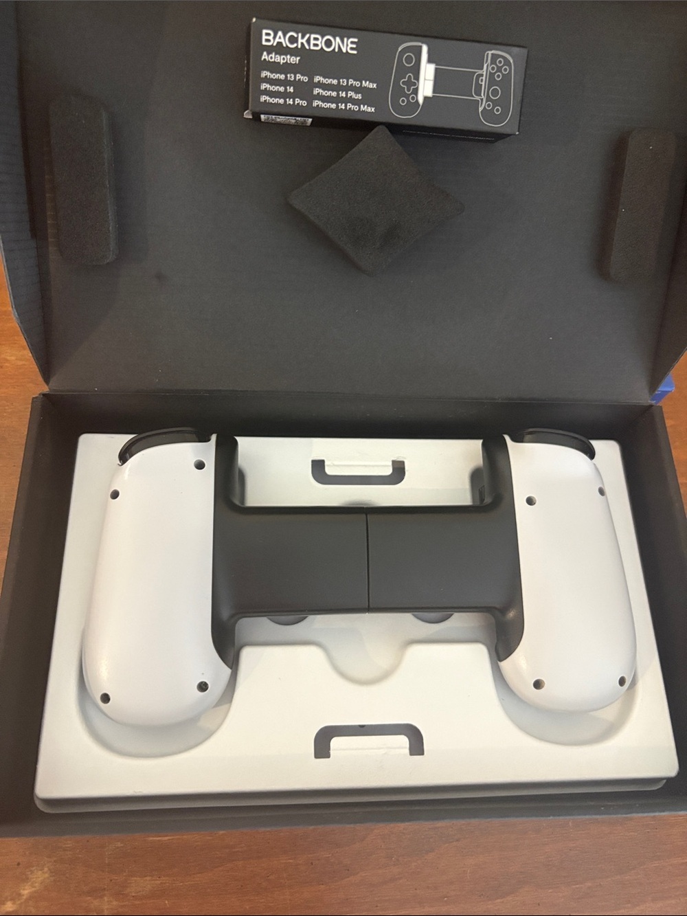 Sony PlayStation Backbone Mobile Controller- in original packaging - Picture 6 of 7